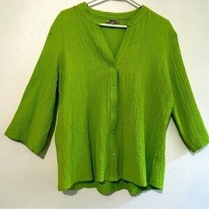 J. Bee chartreuse button-down waffle fabric v-neck blouse. Sz L. Preowned. EUC.